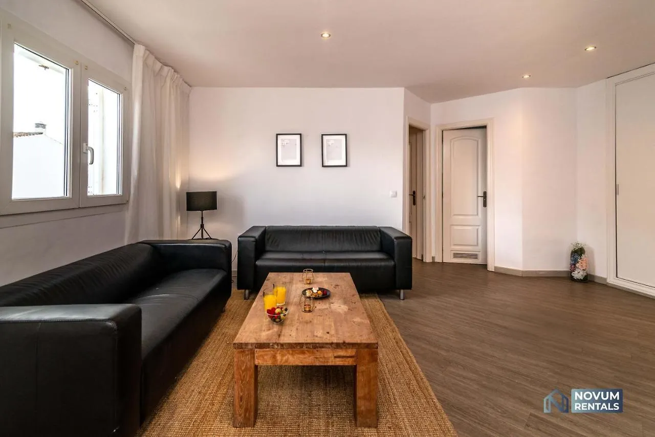 Lovely 1 Bdrm Rental Unit W/ Pool In Puerto Banus 马尔韦利亚