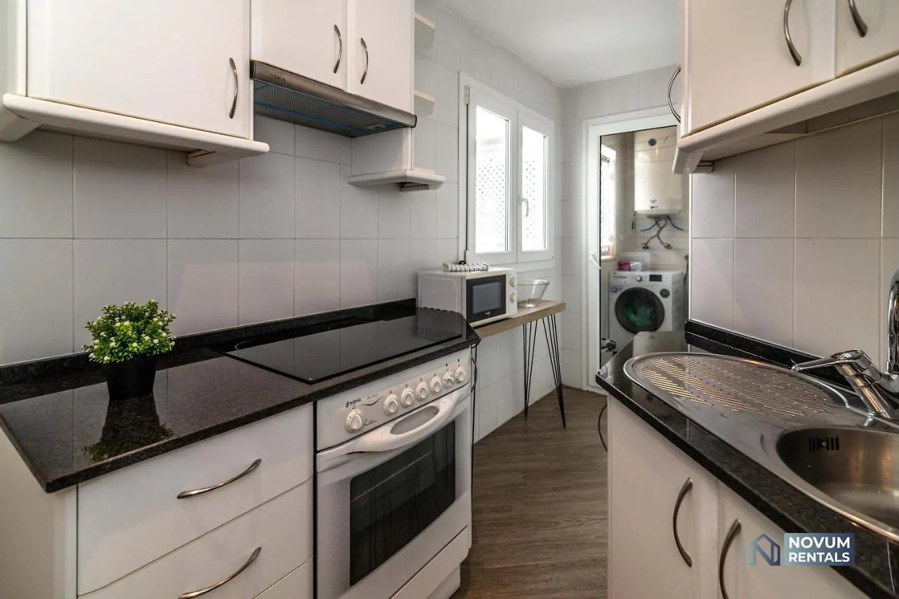 Lovely 1 Bdrm Rental Unit W/ Pool In Puerto Banus Marbella Spain
