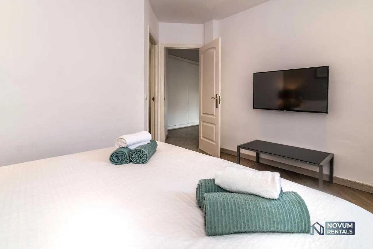 Lovely 1 Bdrm Rental Unit W/ Pool In Puerto Banus Marbella 0*,