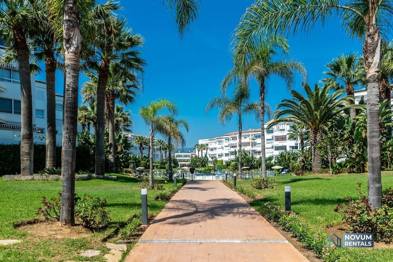 Apartment Lovely 1 Bdrm Rental Unit W/ Pool In Puerto Banus Marbella