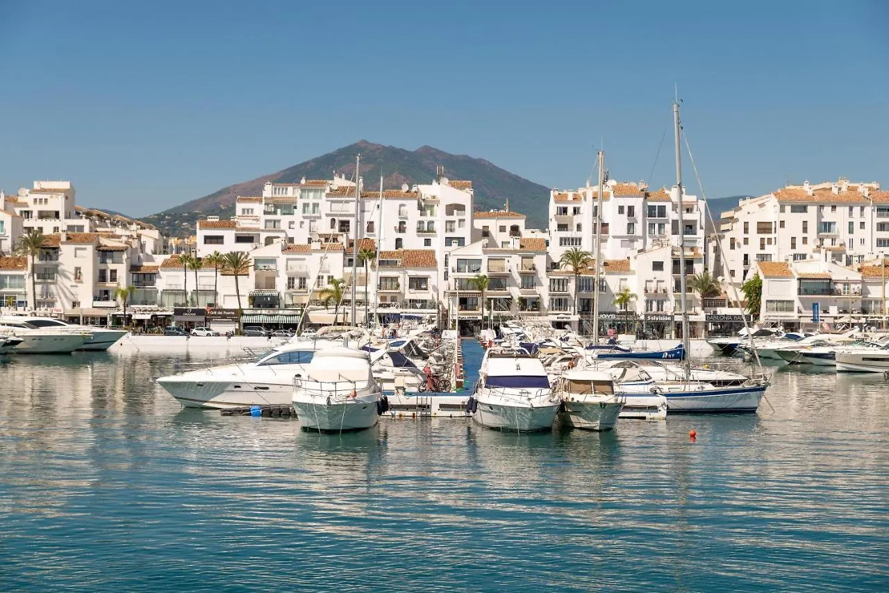 Lovely 1 Bdrm Rental Unit W/ Pool In Puerto Banus Marbella
